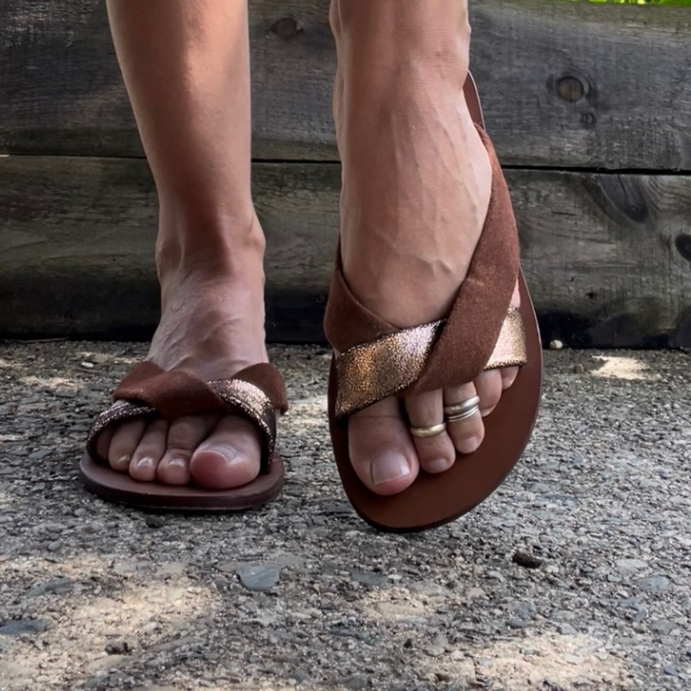 Elegant Brown and Gold Women's Sandals